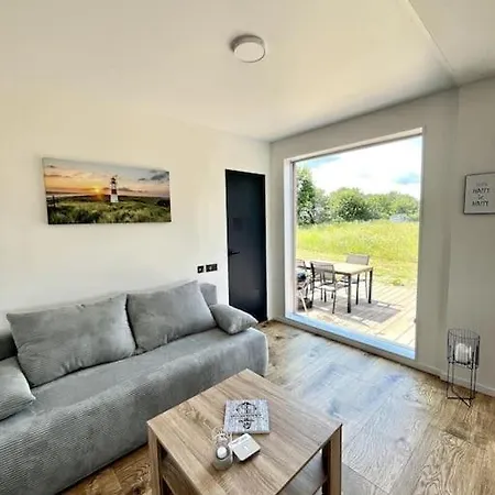 Flora بيت للعطل