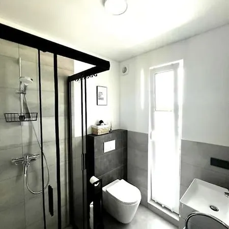 Flora بيت للعطل