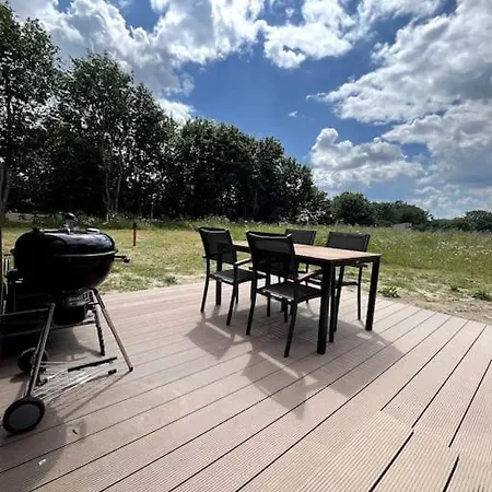 Flora بيت للعطل *